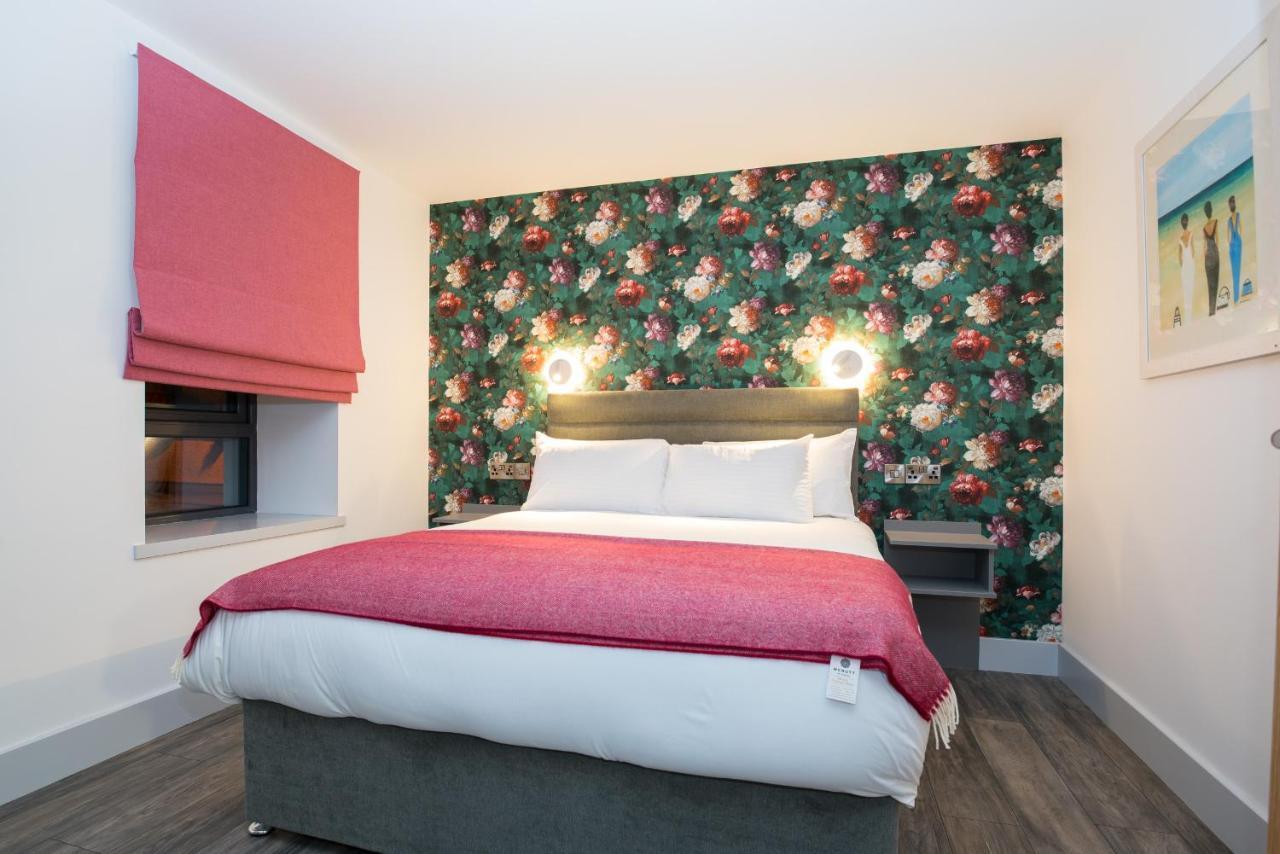 Clara'S Cots Bed & Breakfast Carrigart Exterior photo